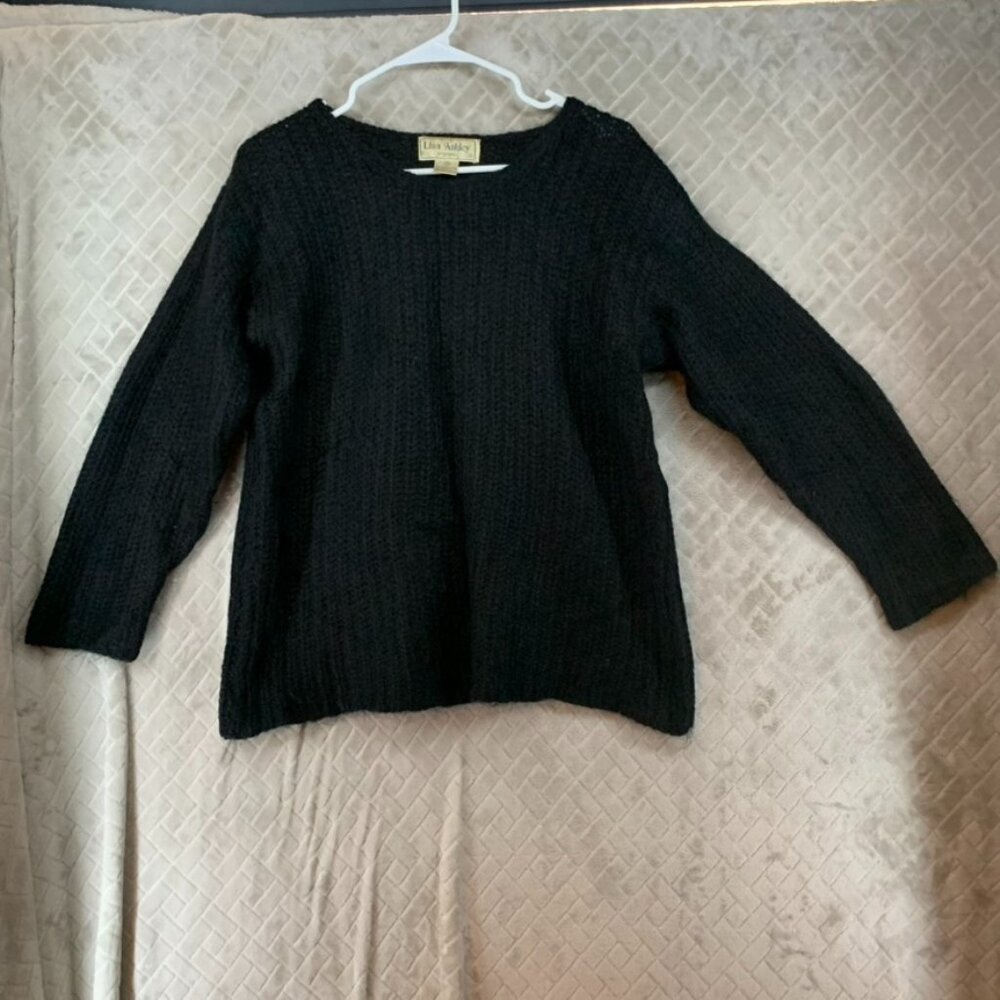 Lisa Ashley Womens Small Sweater Black Mohair Wool Blend Knit Classic Boxy Fit